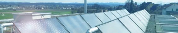 Dach mit Solarthermieanlage der Migros Pensionskasse MPK