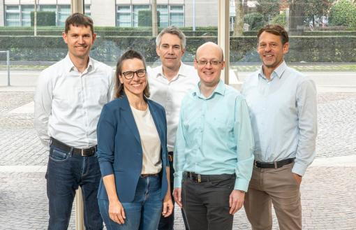 Renera Group Executive Board 2025: Aeneas Wanner (CEO), Nicole Gronau (Leiterin People & Culture), Georg Meier (Leiter Trading), Stefan Rotzler (CFO), Lars Konersmann (Leiter Development). 